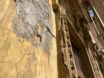 2025 Plachého 6, Plzeň- rekonstrukce historické fasády včetně výroby ozdobných prvků
