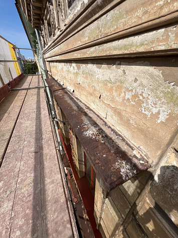 2025 Plachého 6, Plzeň- rekonstrukce historické fasády včetně výroby ozdobných prvků