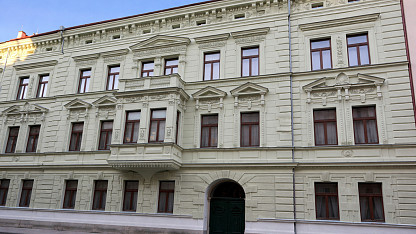 Plzeň- rekonstrukce historické fasády, Plachého 6