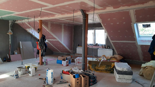 Vestavba 4 podkrovních bytových jednotek. Nepomuk-Dvorec. 2022