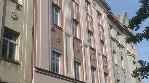 Lipová 38, Plzeň, 2017- zateplení zadní části, rekonstrukce přední části fasády