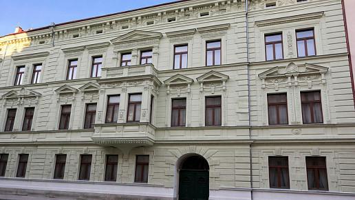 Plzeň- rekonstrukce historické fasády, Plachého 6